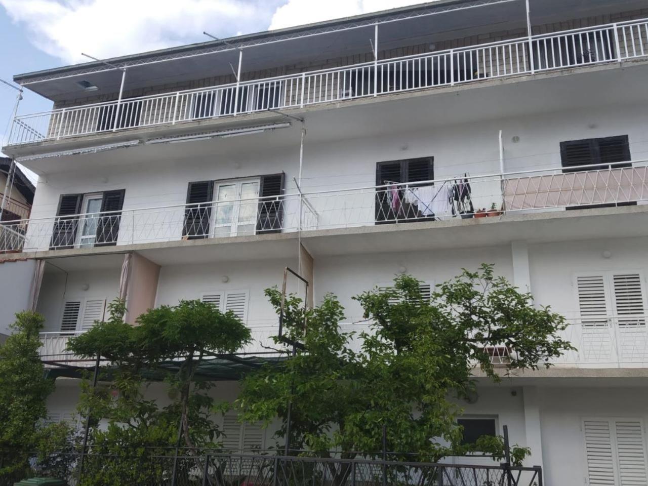 Guest House Gracijana Makarska Buitenkant foto